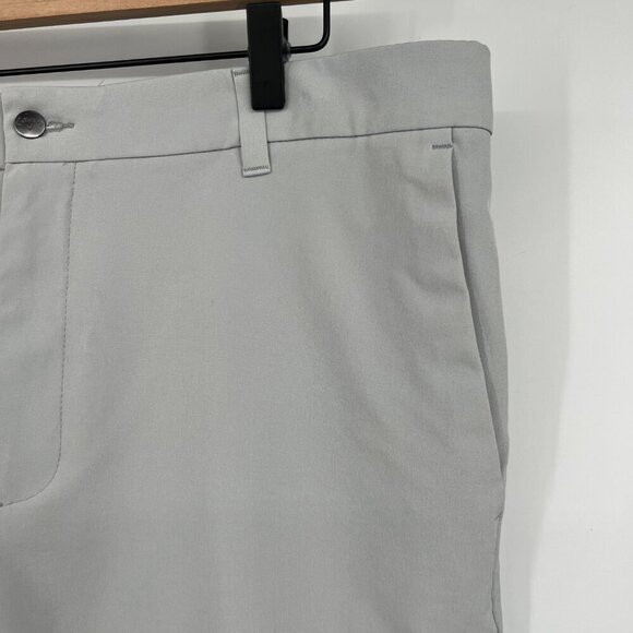 Callaway Golf Mens Stretch Solid Short with Active Waistband size 38 - Picture 2 of 12